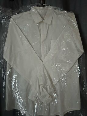 Dockers White Men's Dress Shirt with Pocket